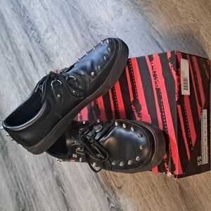 T.U.K Men's Black Leather Stud Shoes